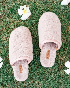 Women's OluKai® Pūpū Mua Fuzzy Slippers